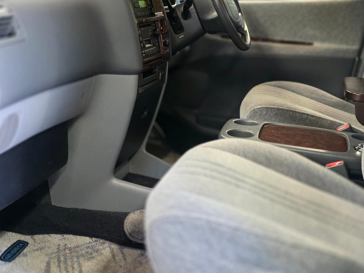 Toyota Granvia  1996