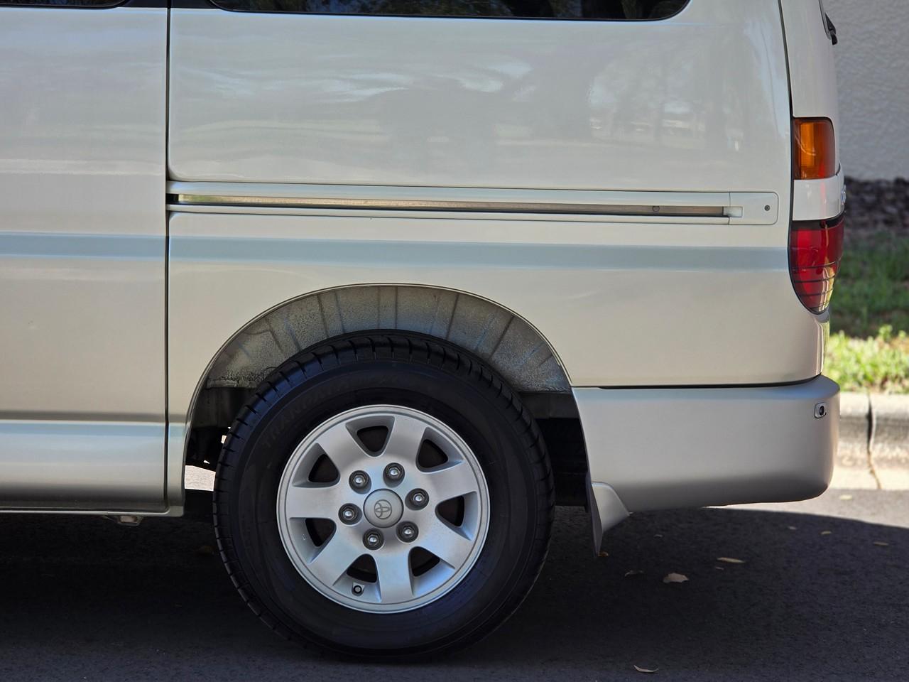 Toyota Granvia  1996