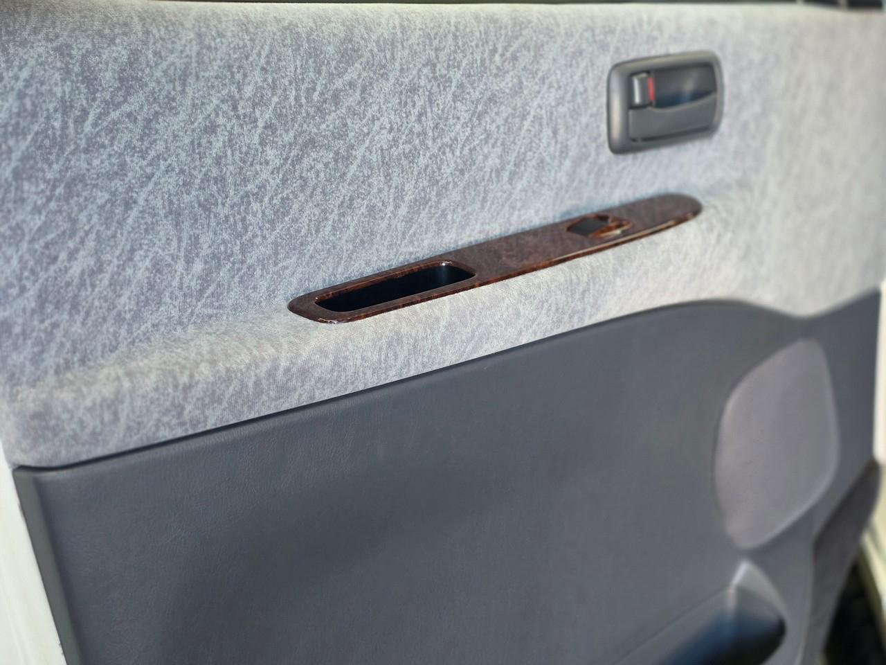 Toyota Granvia  1996