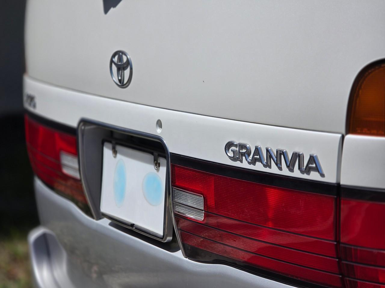 Toyota Granvia  1996