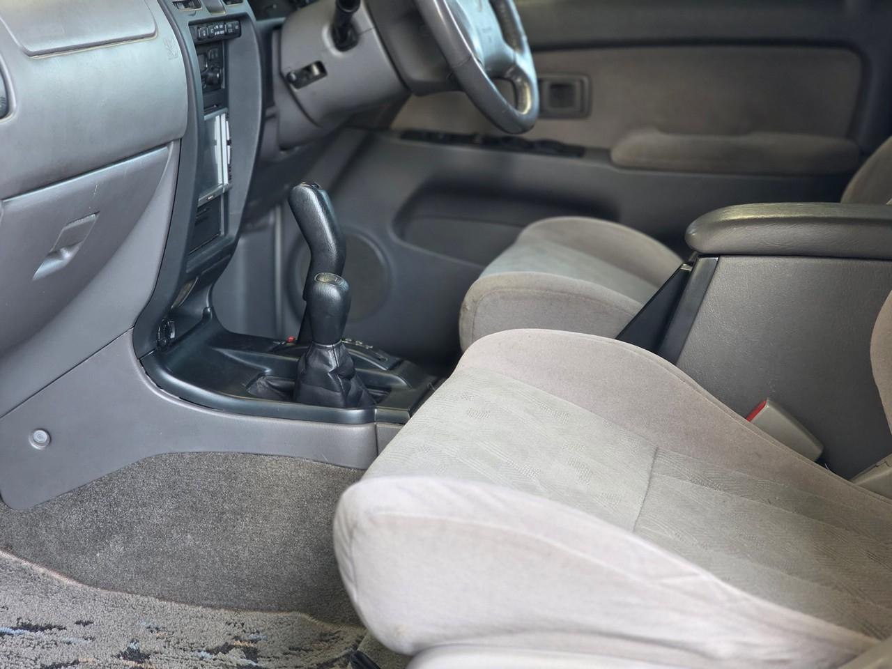 Toyota Hilux Surf  2001