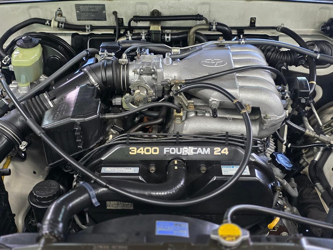 Toyota Hilux Surf  2001