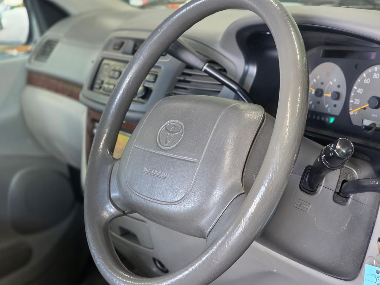 Toyota Hiace Regius  1998