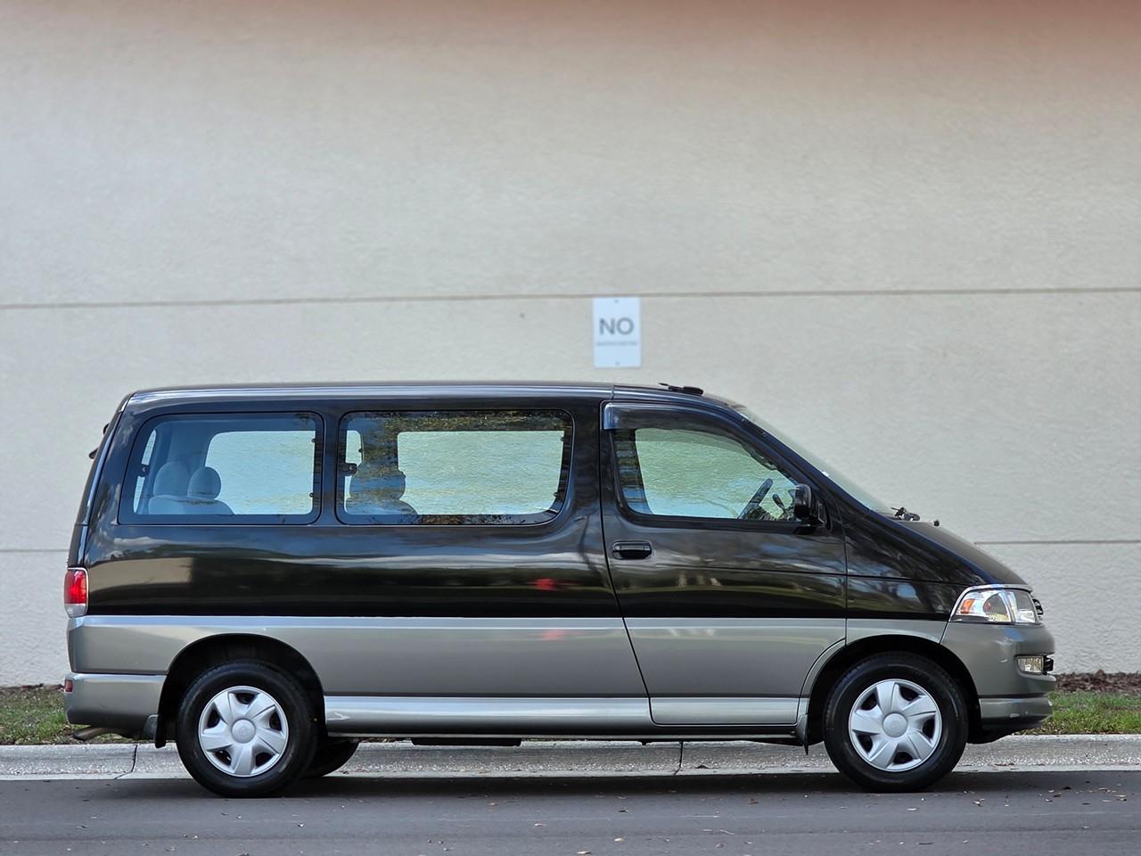 Toyota Hiace Regius  1998