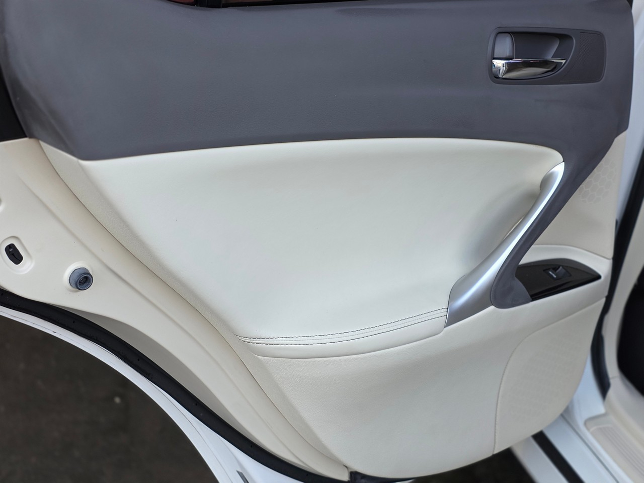 Lexus IS 250 RWD 2011