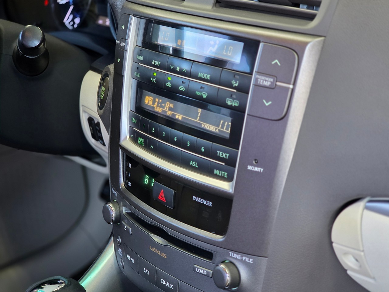 Lexus IS 250 RWD 2011