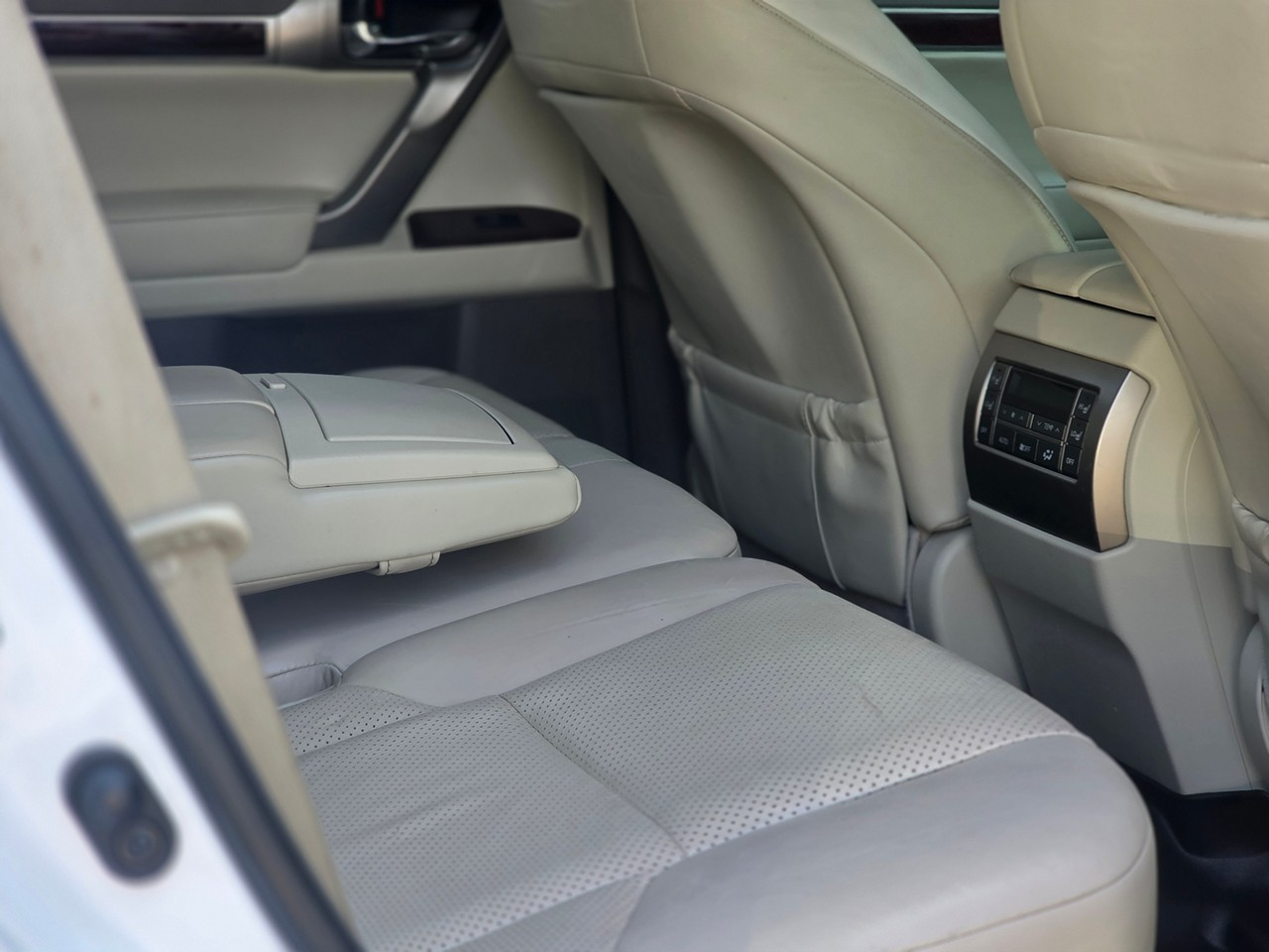 Lexus GX 460 Sport Utility 2011