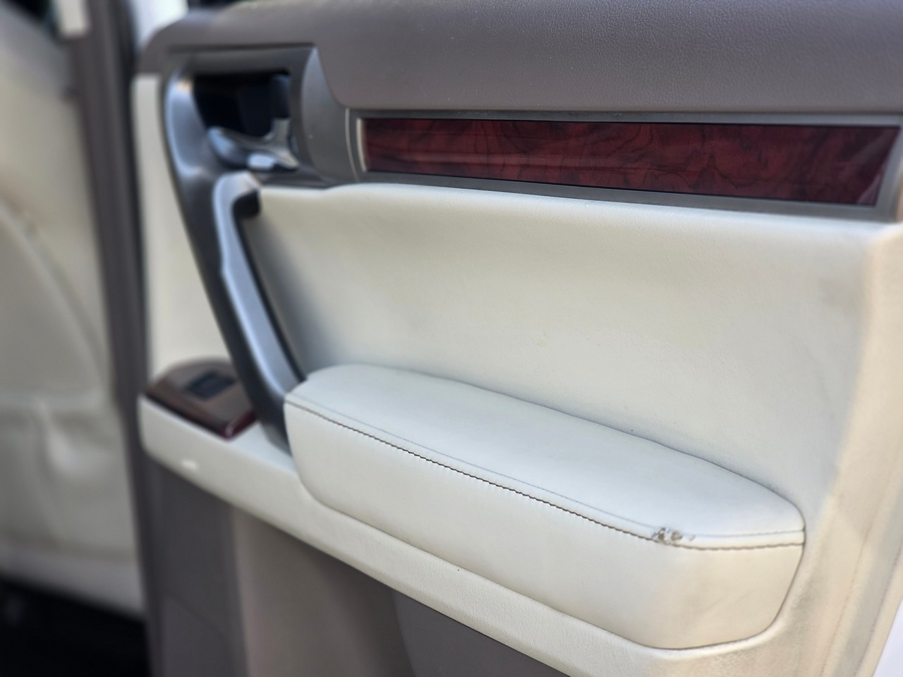 Lexus GX 460 Sport Utility 2011