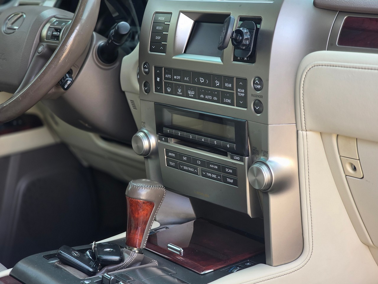 Lexus GX 460 Sport Utility 2011