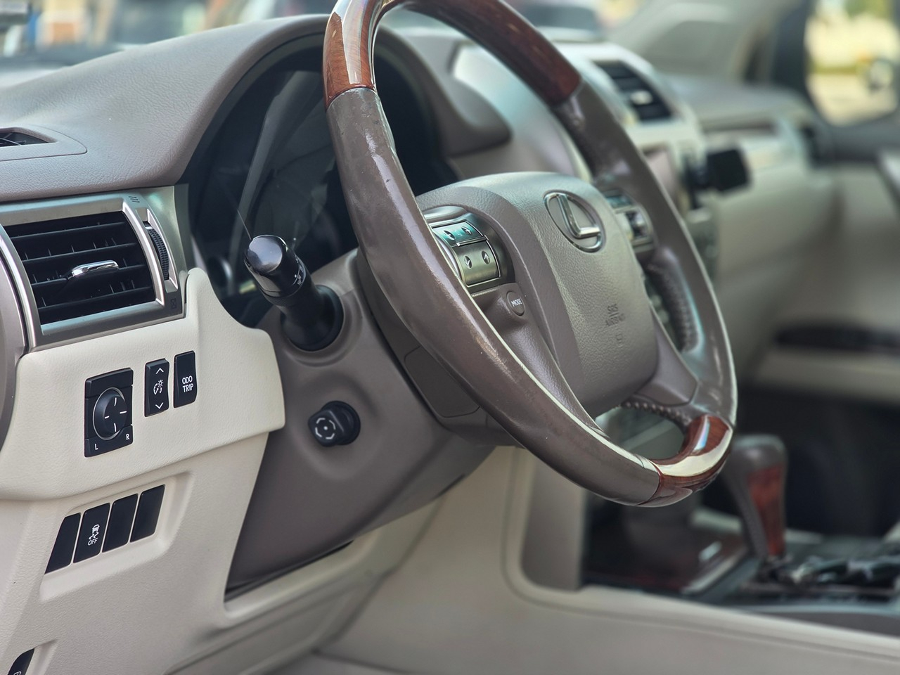 Lexus GX 460 Sport Utility 2011