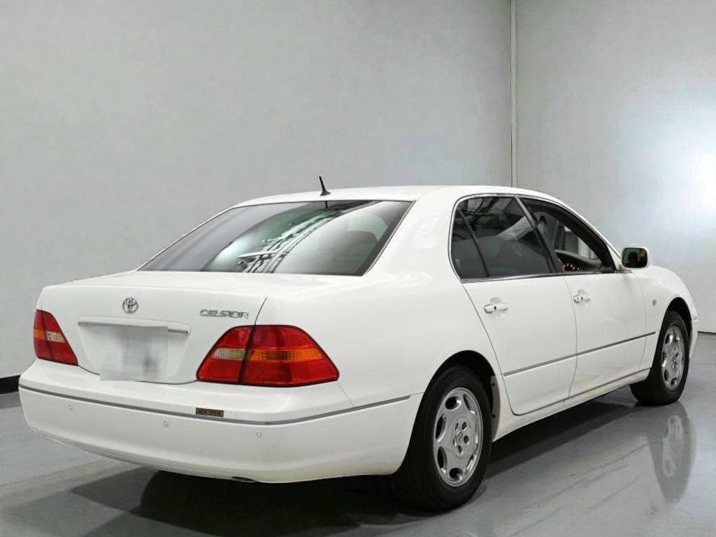 Toyota Celsior  2000