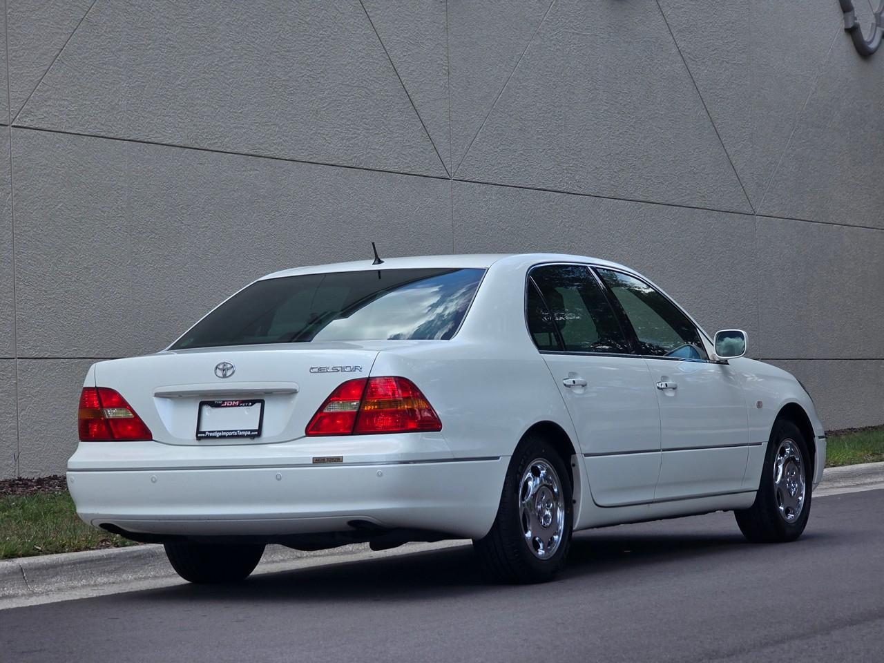 Toyota Celsior  2000