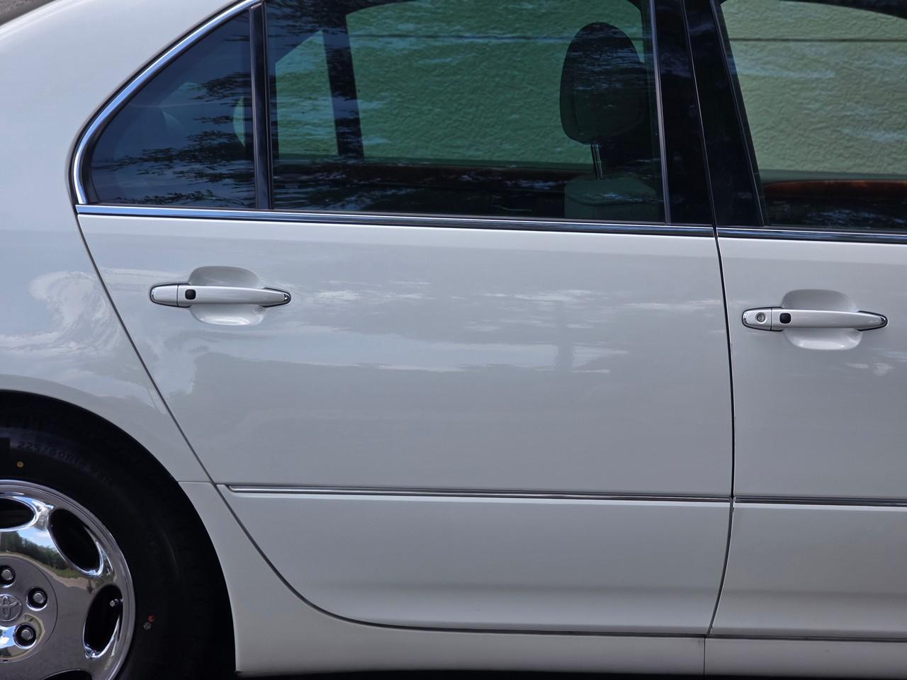 Toyota Celsior  2000