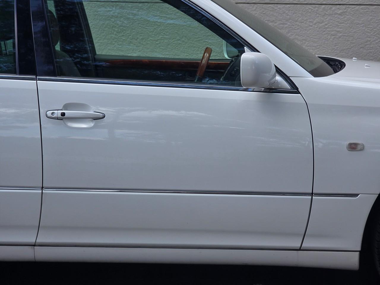 Toyota Celsior  2000