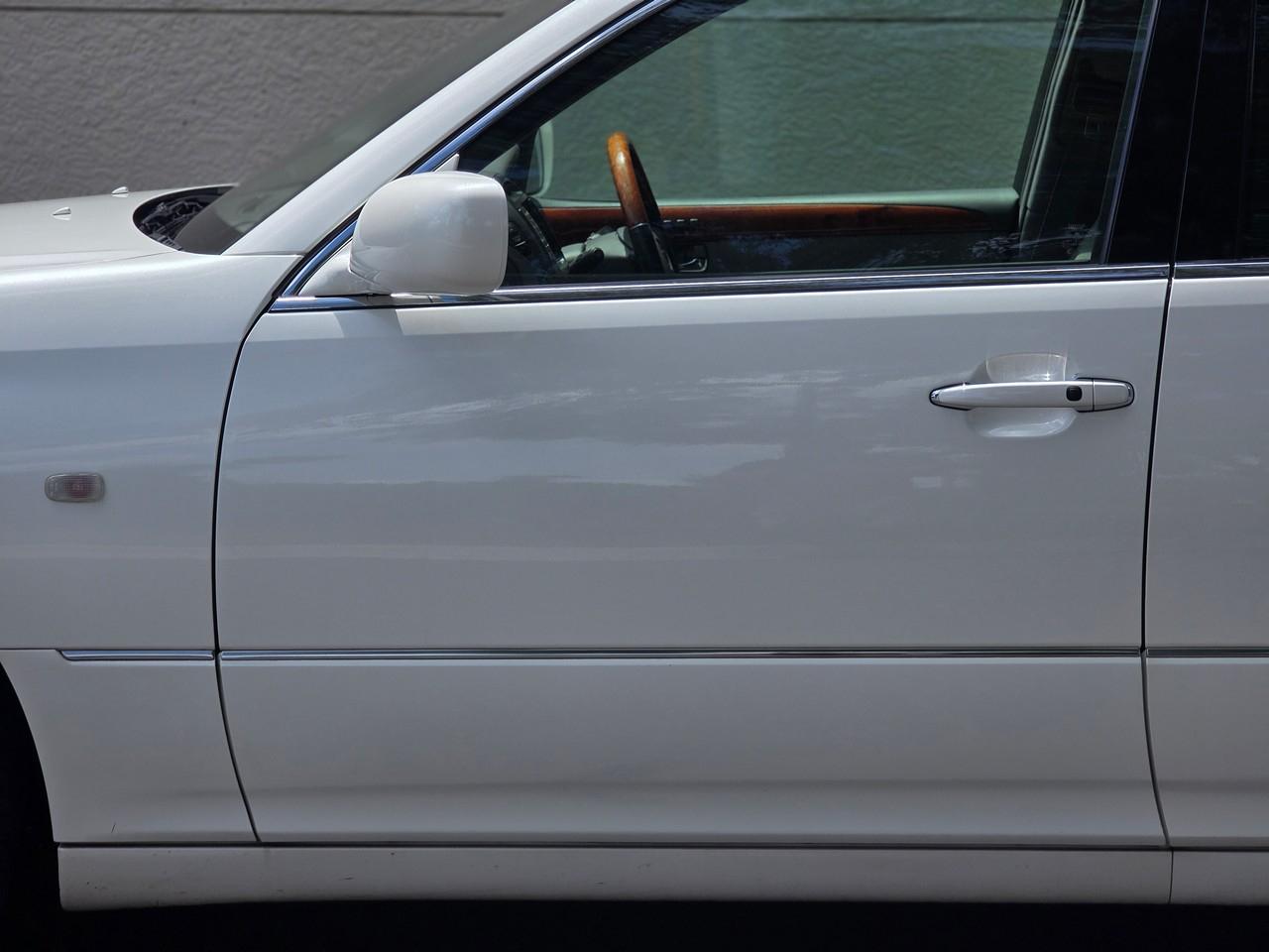 Toyota Celsior  2000