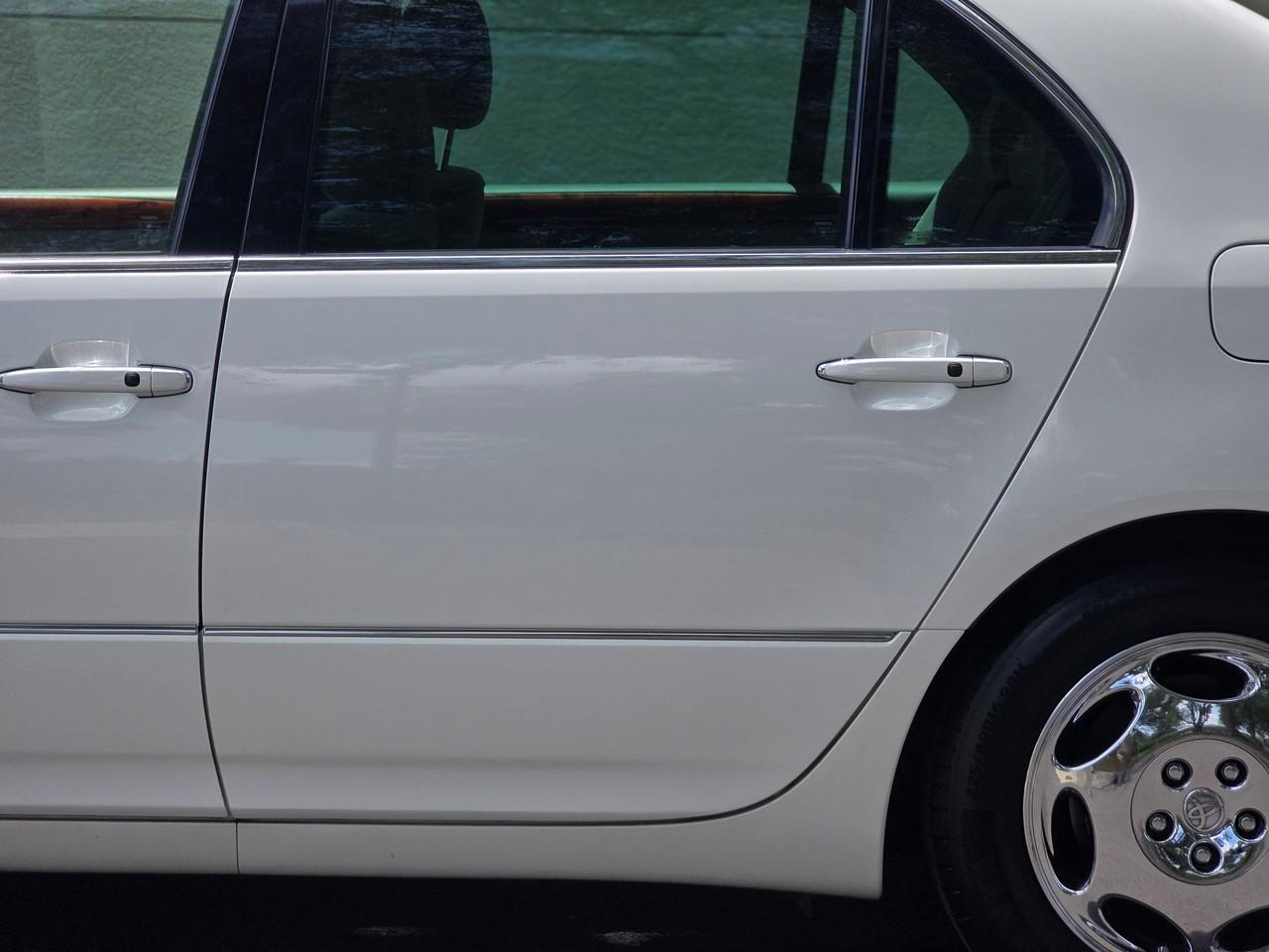 Toyota Celsior  2000