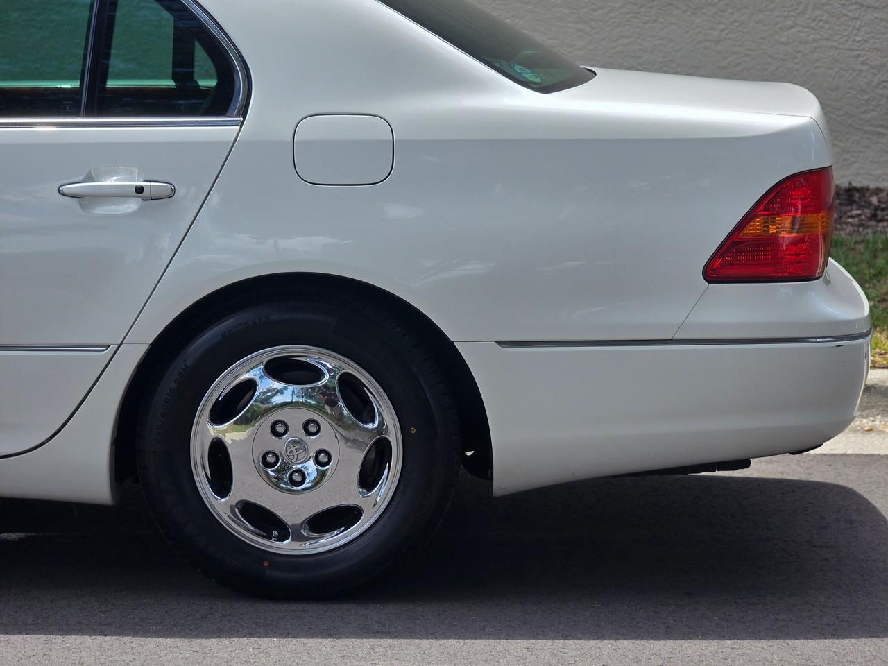Toyota Celsior  2000
