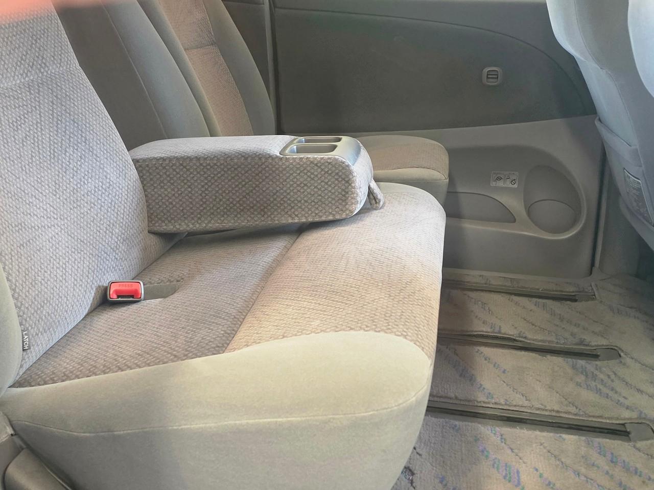 Toyota Estima  2001
