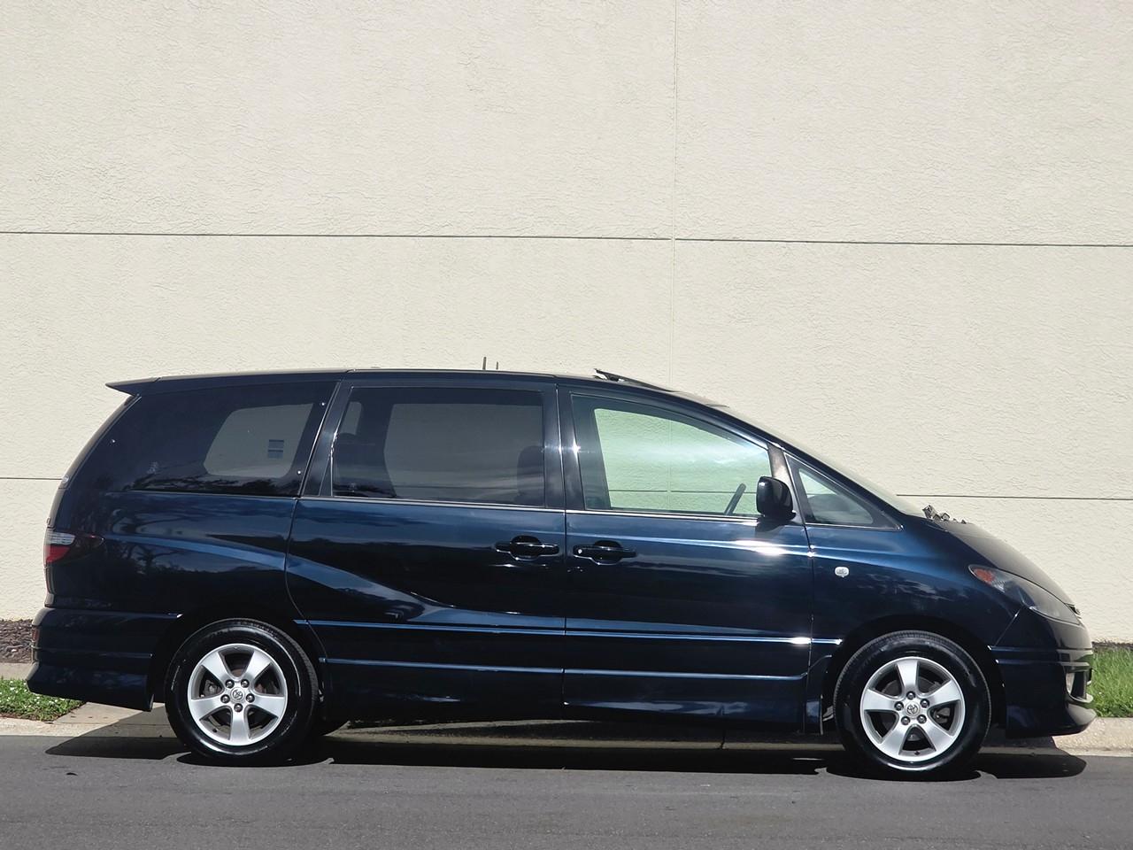 Toyota Estima  2001