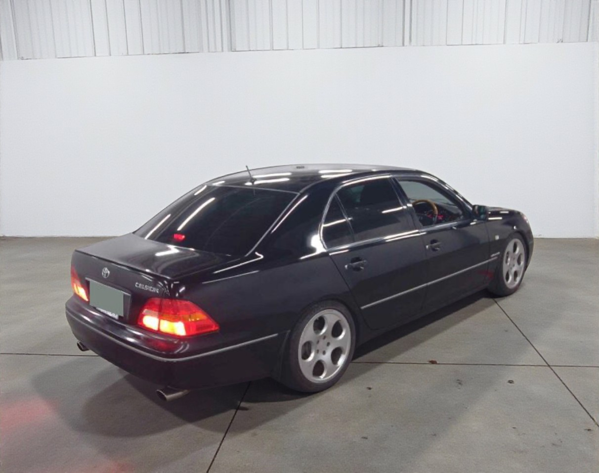 Toyota Celsior  2000