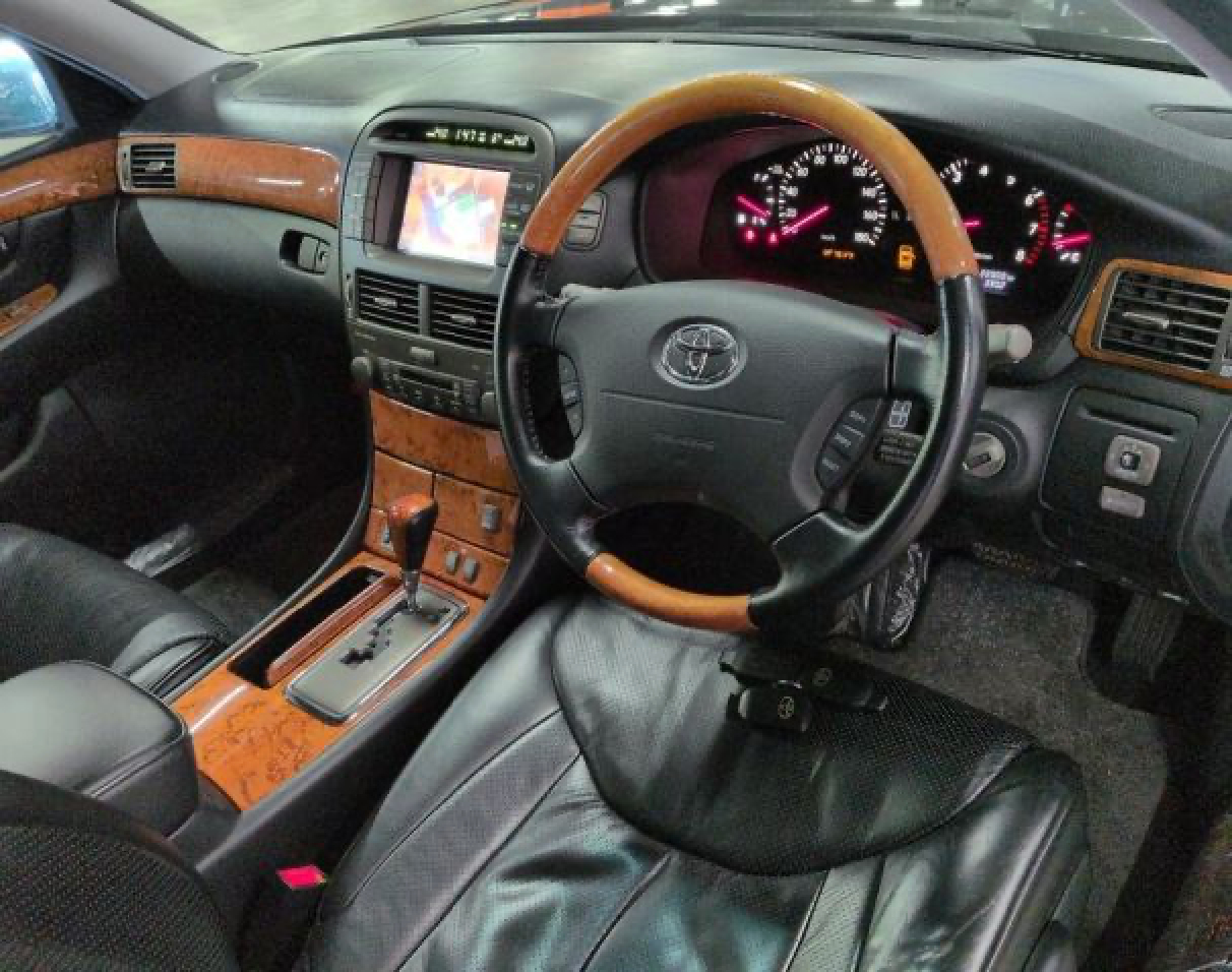 Toyota Celsior  2000