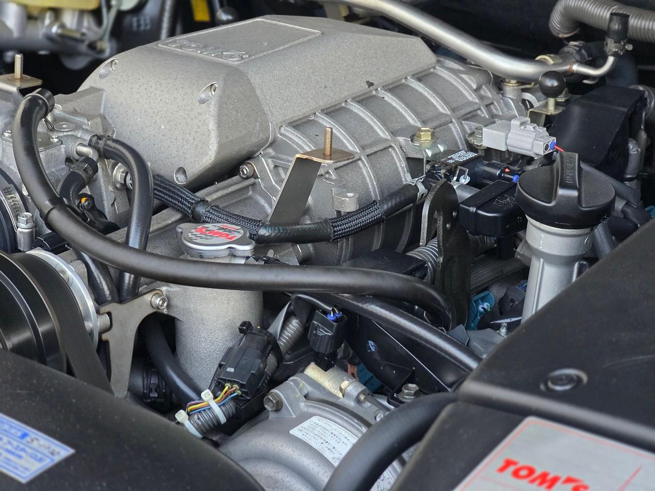 Toyota Celsior  2000