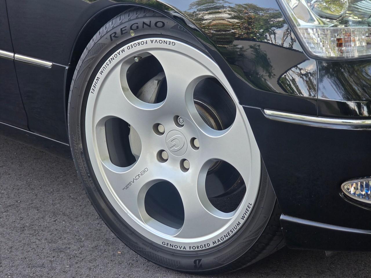 Toyota Celsior  2000