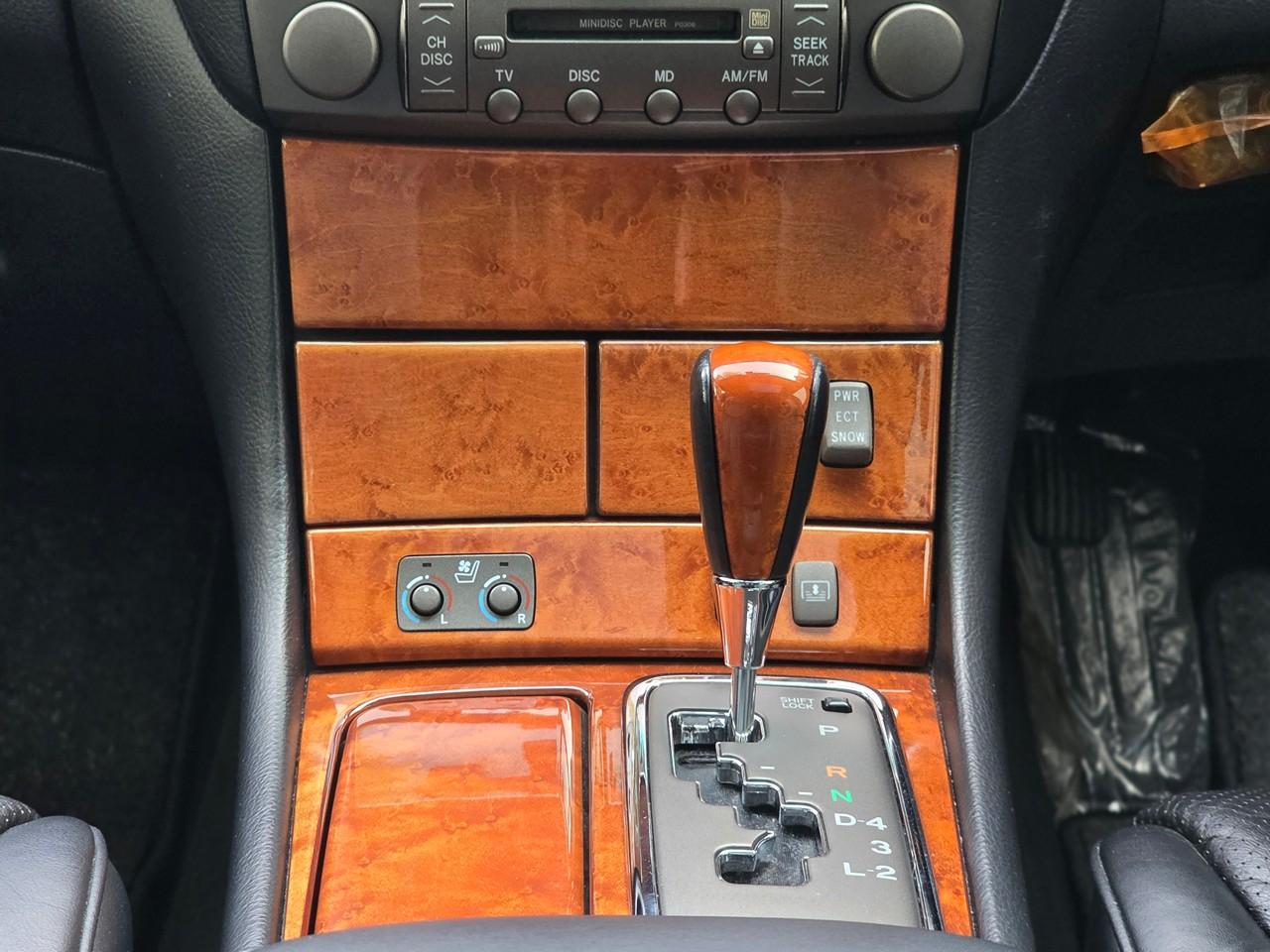 Toyota Celsior  2000