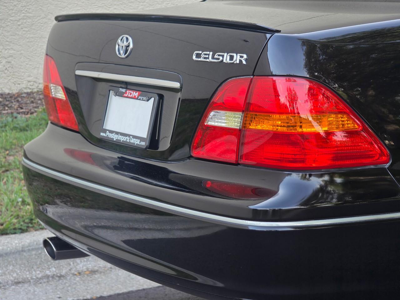 Toyota Celsior  2000