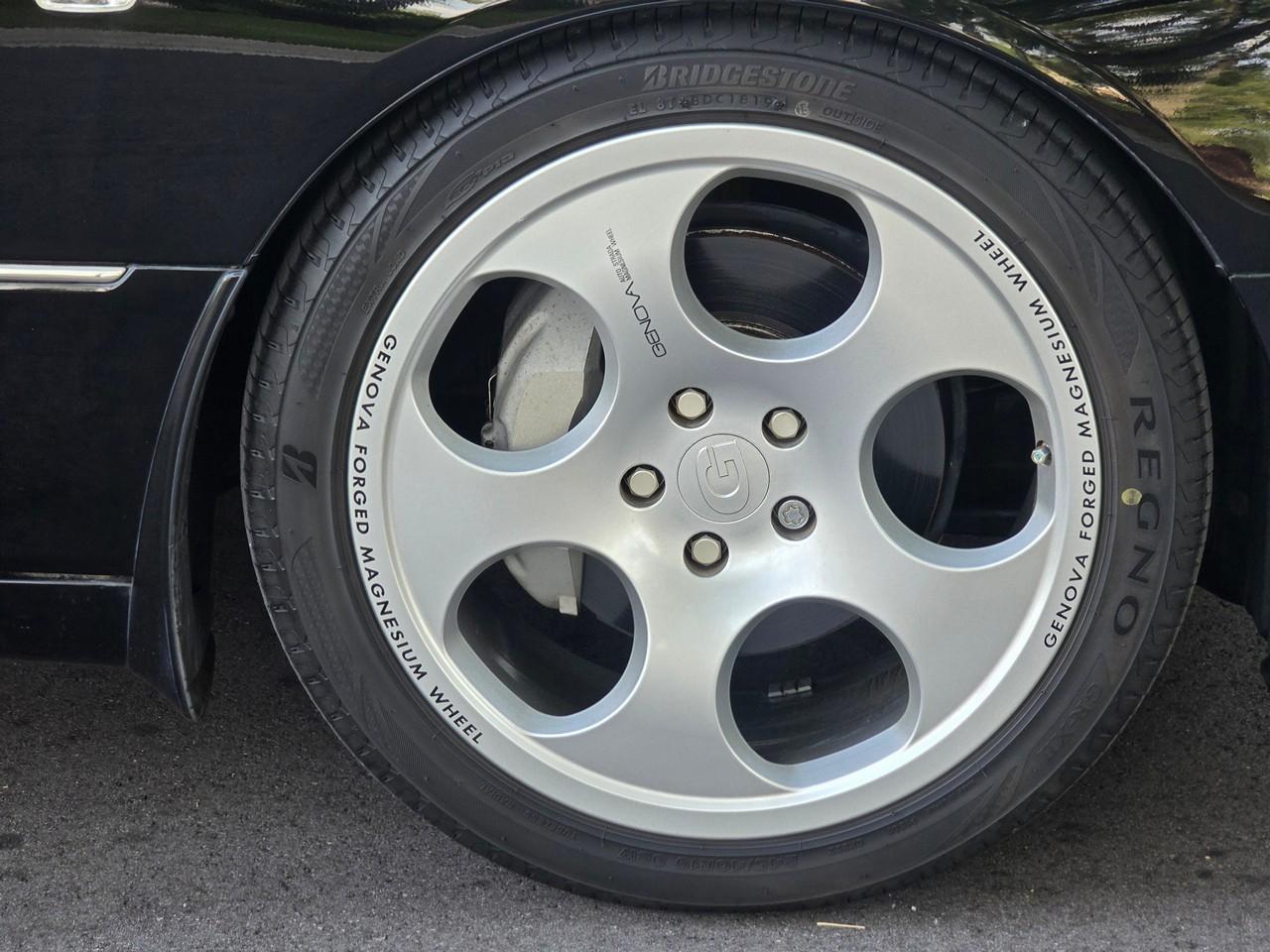 Toyota Celsior  2000
