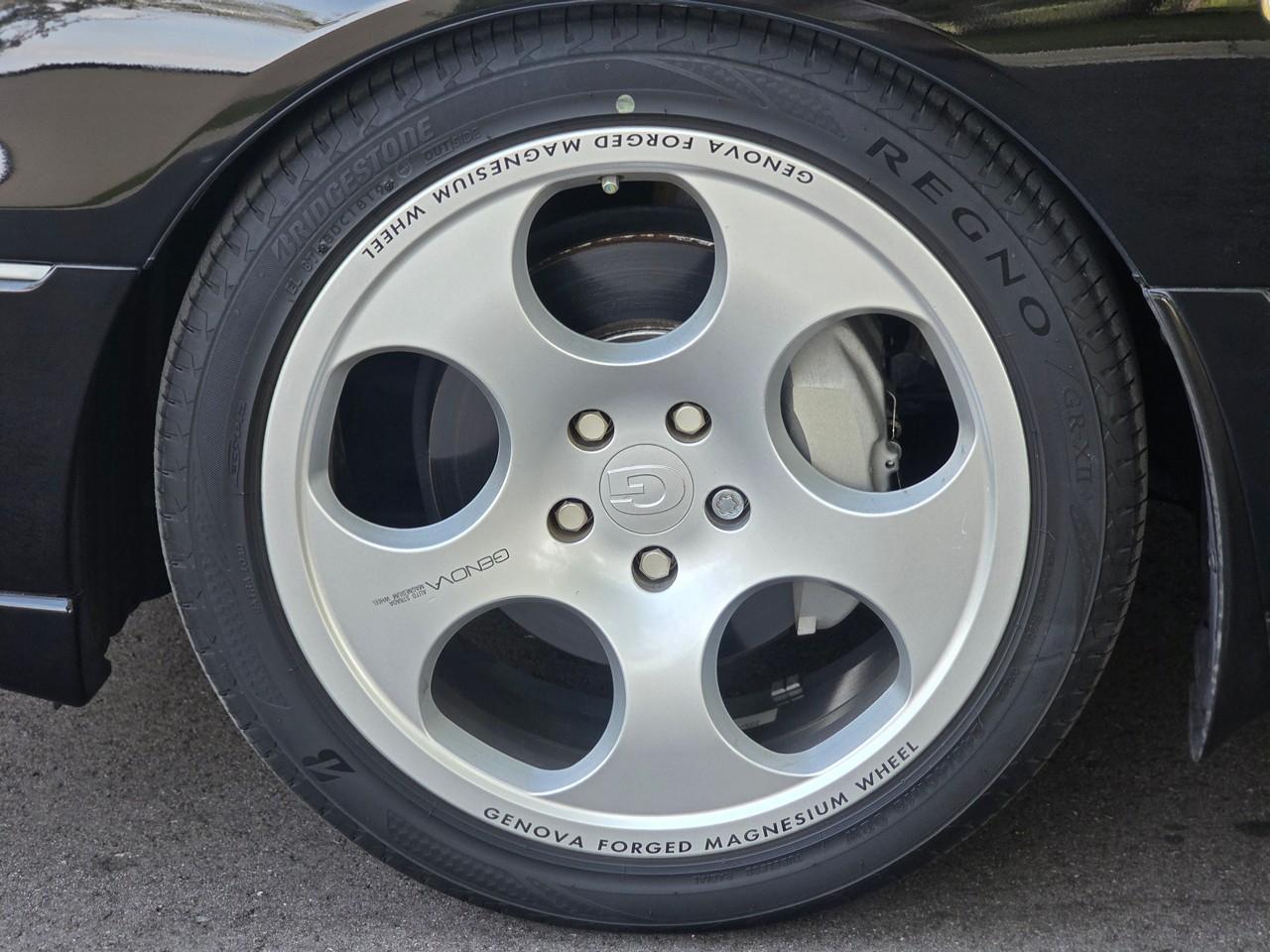 Toyota Celsior  2000