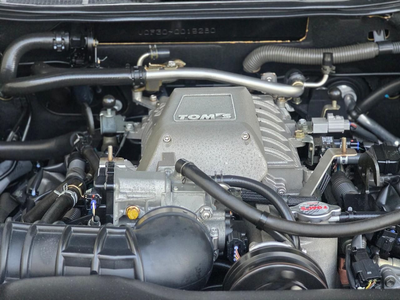 Toyota Celsior  2000