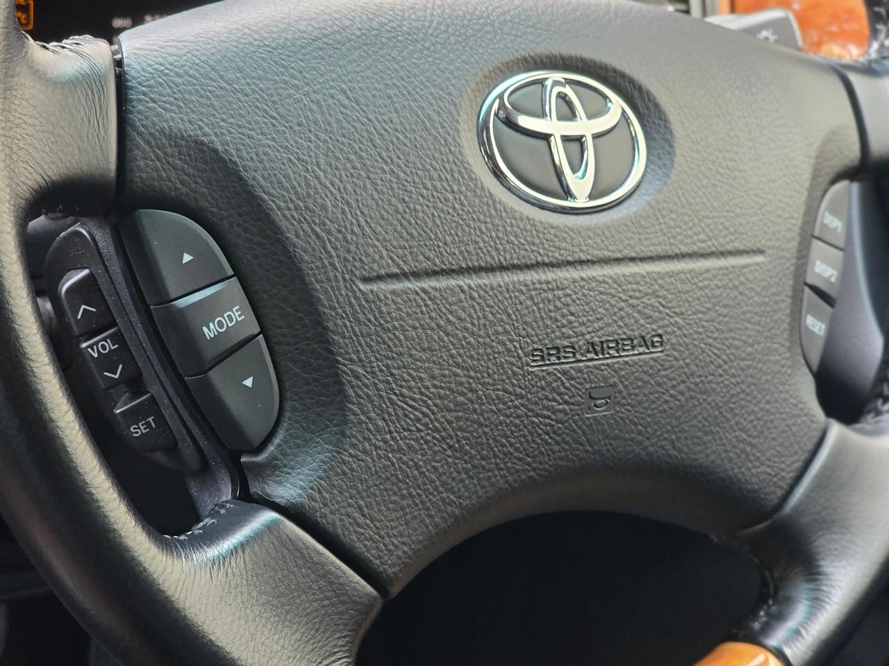 Toyota Celsior  2000