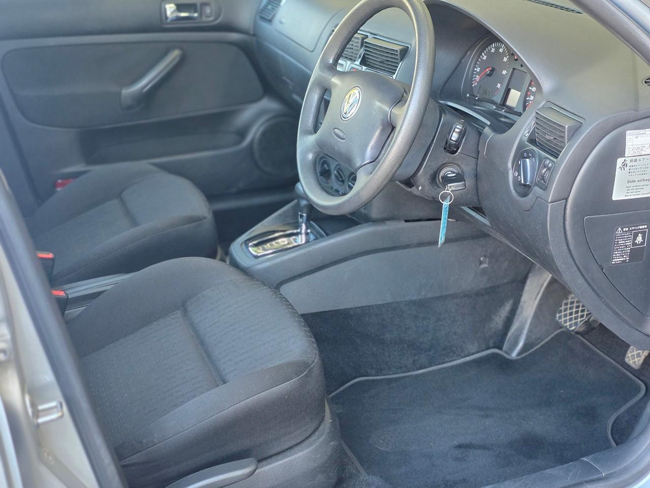 Volkswagen Golf  2000