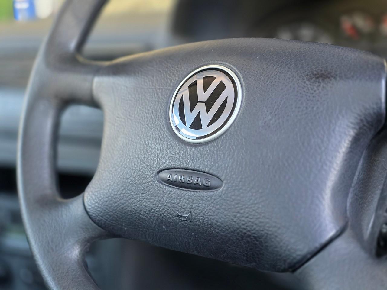 Volkswagen Golf  2000