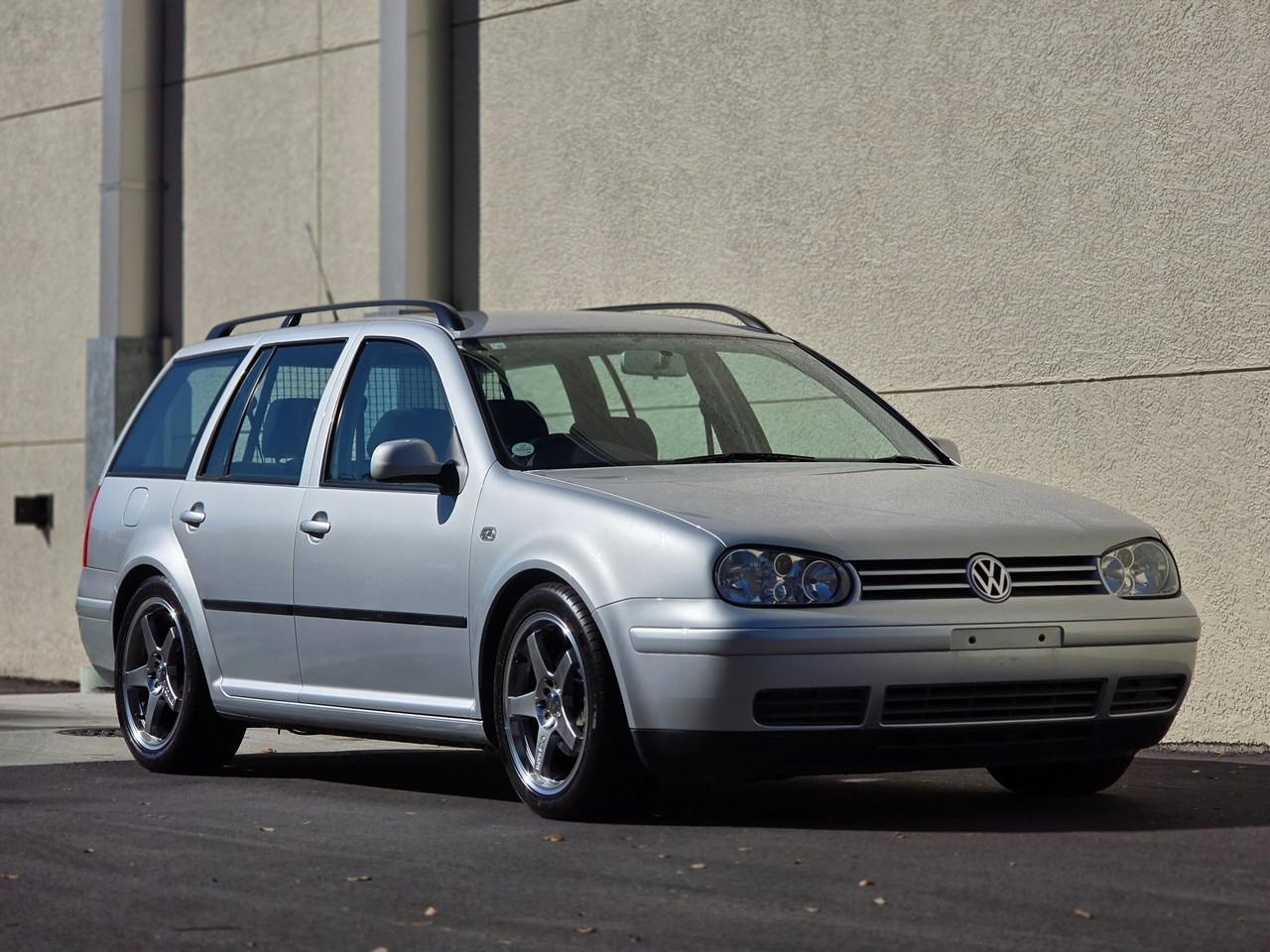 Volkswagen Golf  2000