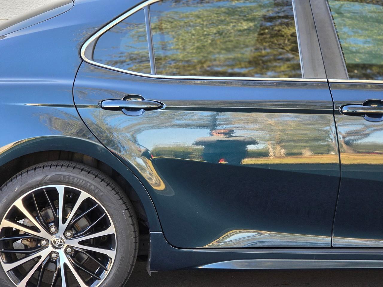 Toyota Camry SE 2020