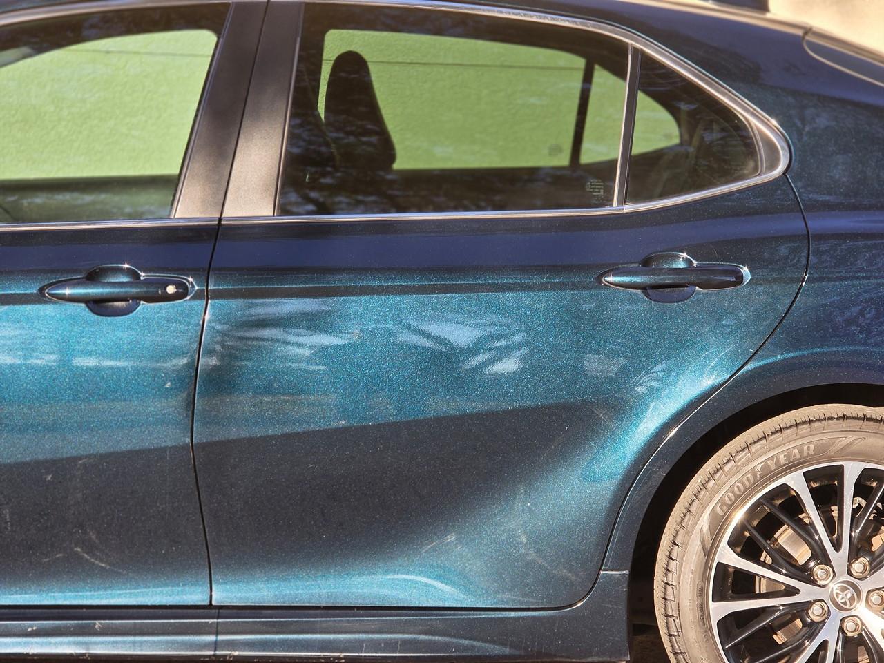 Toyota Camry SE 2020