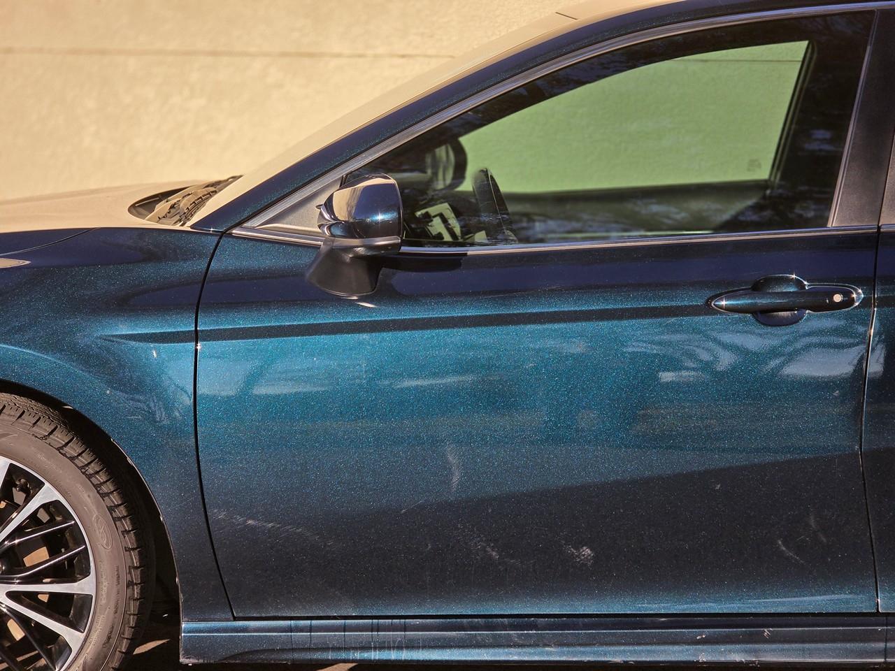 Toyota Camry SE 2020