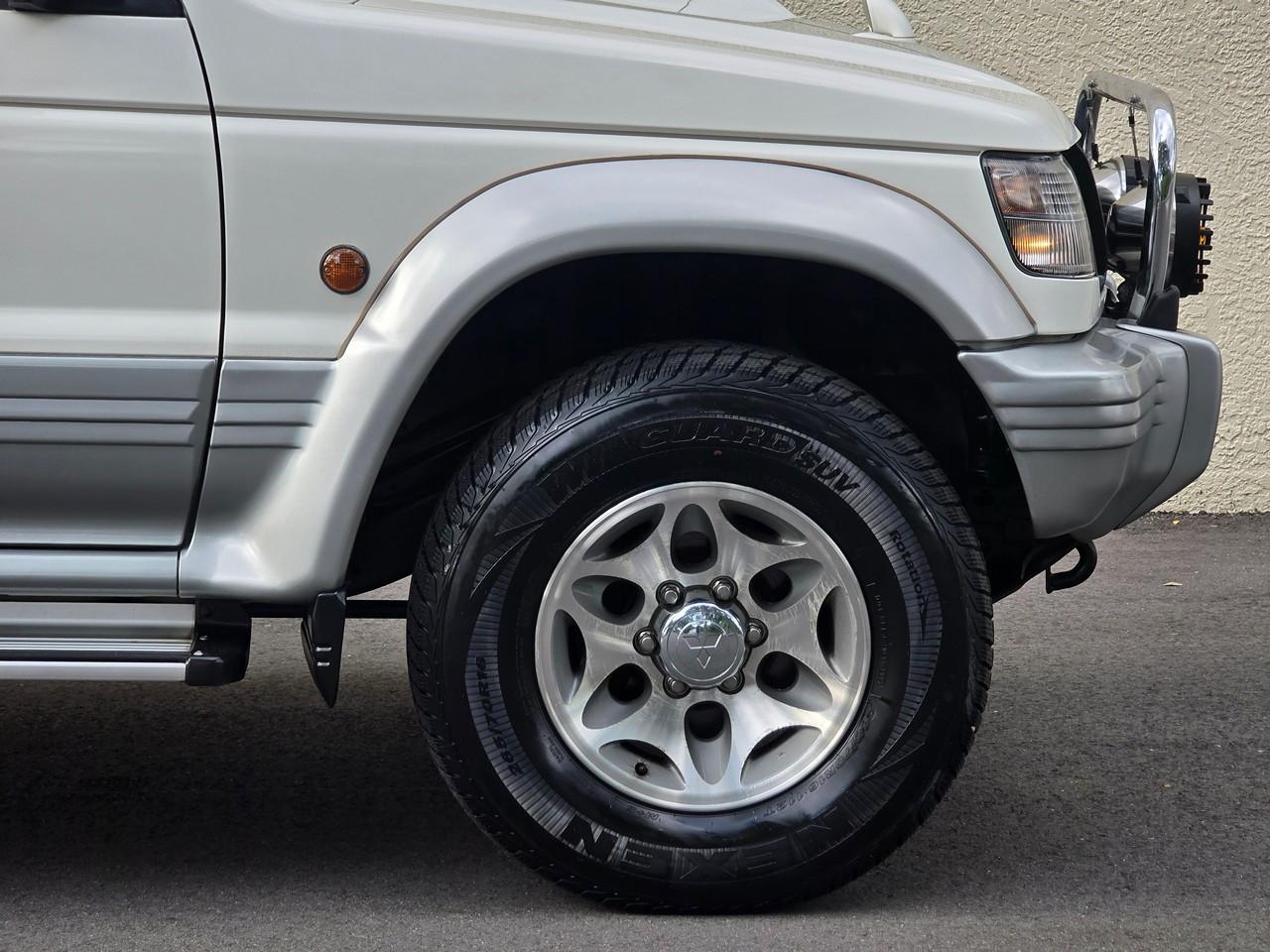 Mitsubishi Pajero  1997