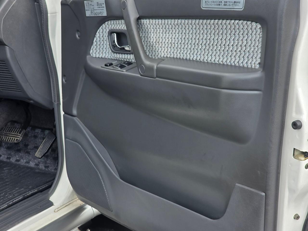 Mitsubishi Pajero  1997