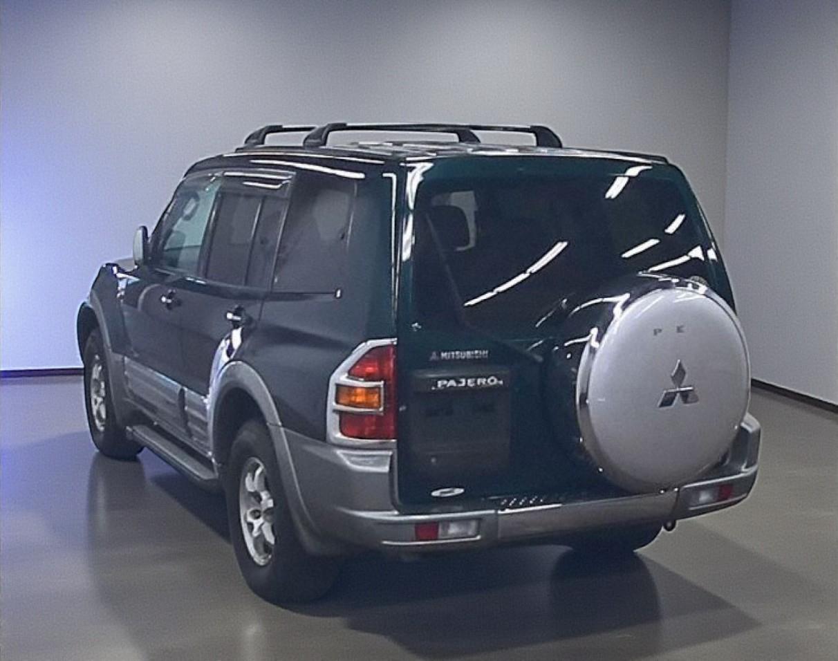 Mitsubishi Pajero  1999