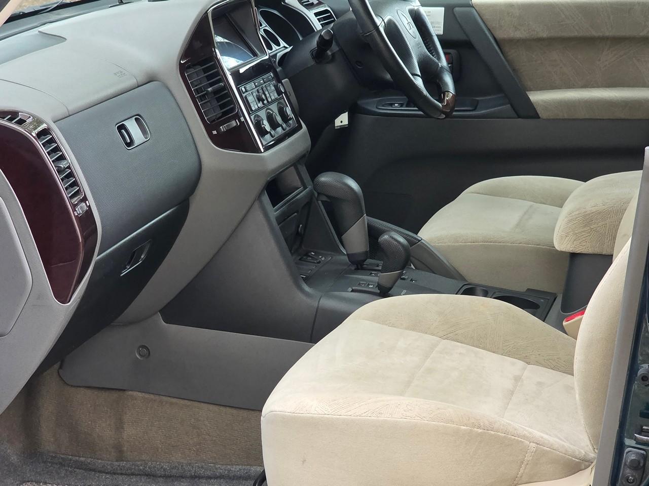 Mitsubishi Pajero  1999