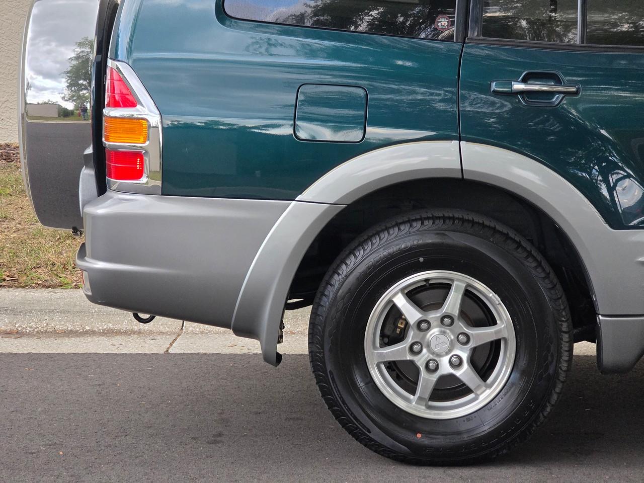Mitsubishi Pajero  1999
