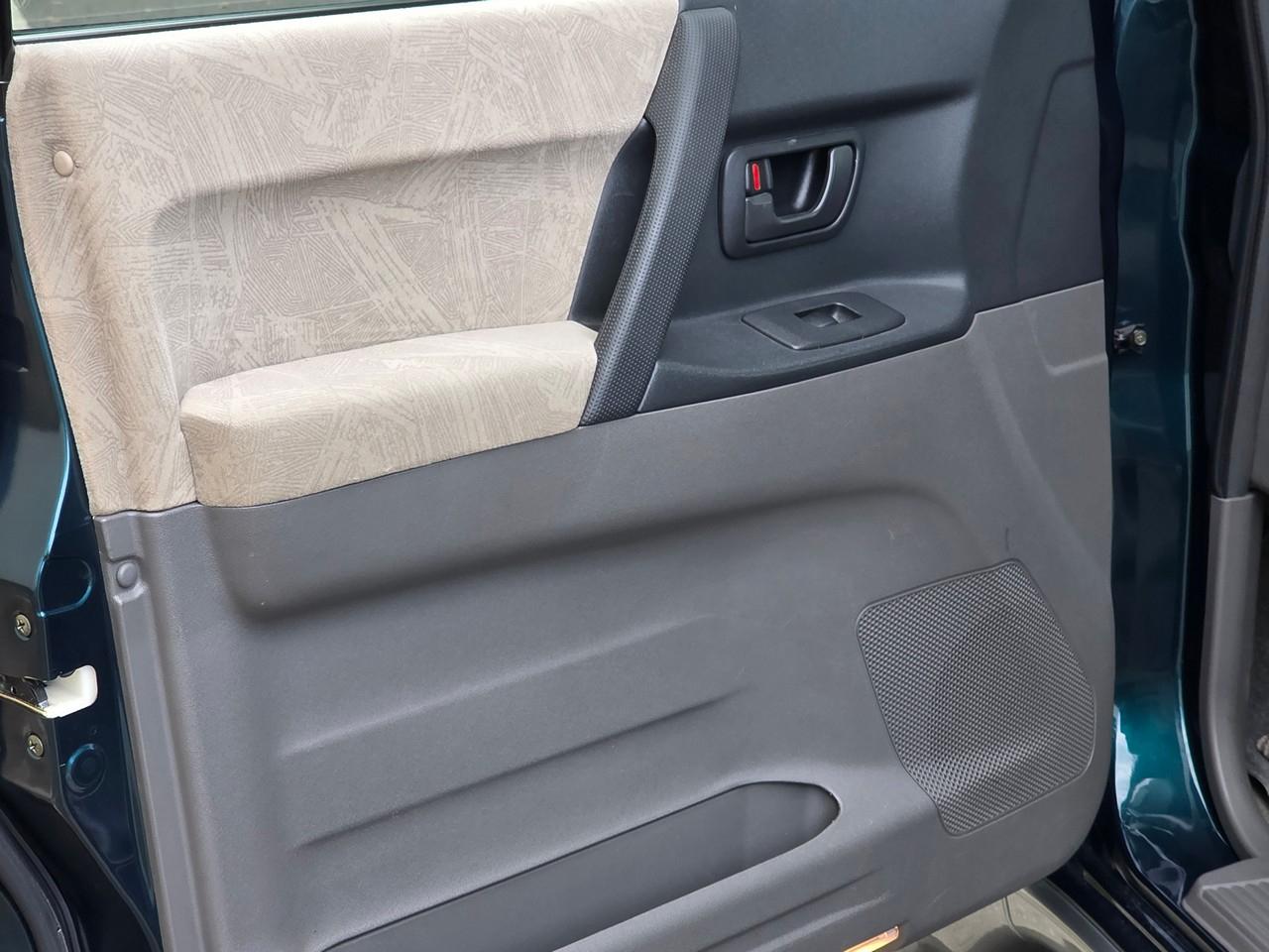 Mitsubishi Pajero  1999