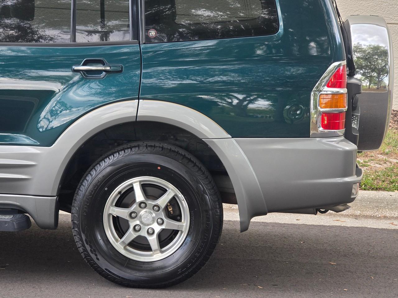 Mitsubishi Pajero  1999