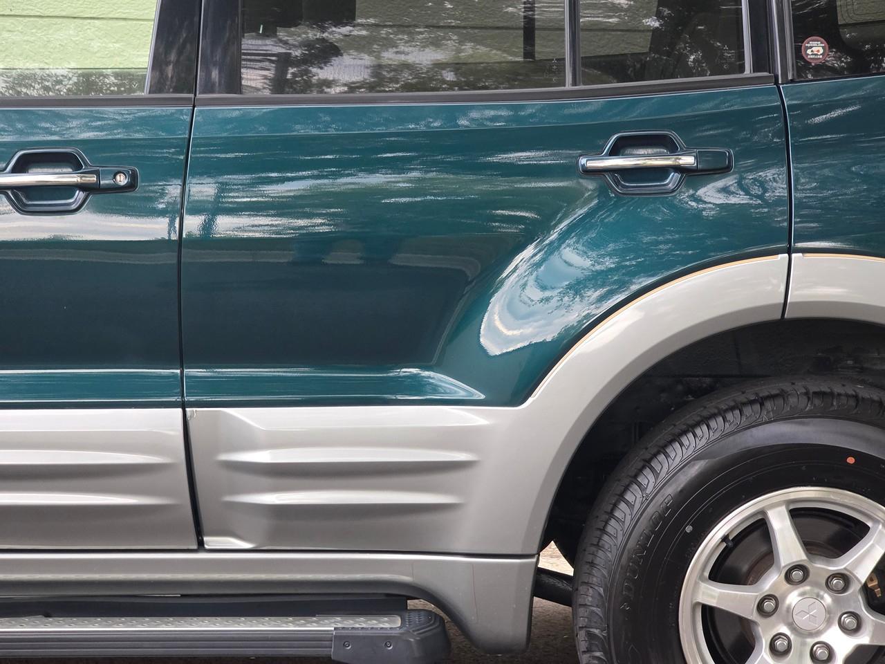 Mitsubishi Pajero  1999