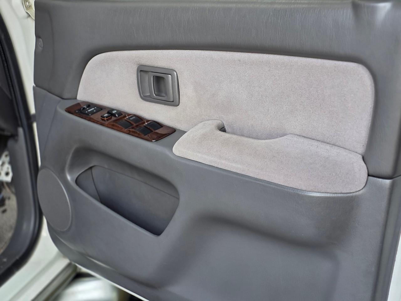 Toyota Hilux Surf  2001