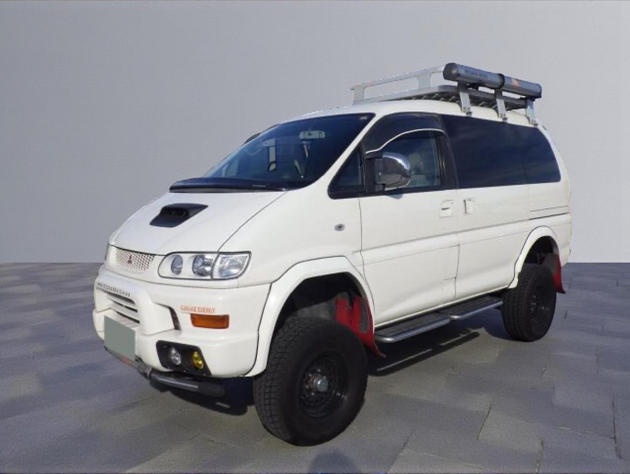 Mitsubishi Delica L400 Space Gear  2000