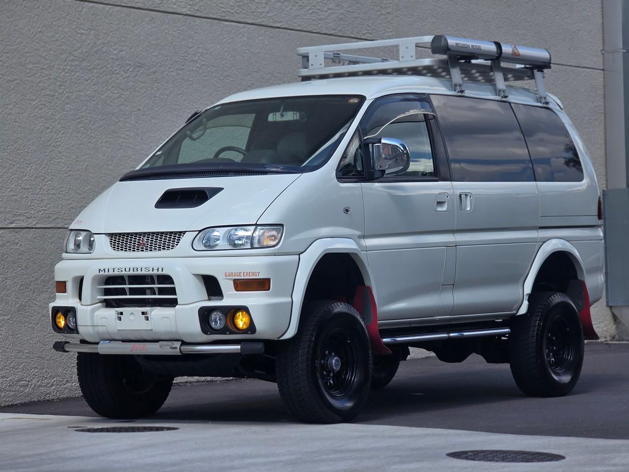 Mitsubishi Delica L400 Space Gear  2000